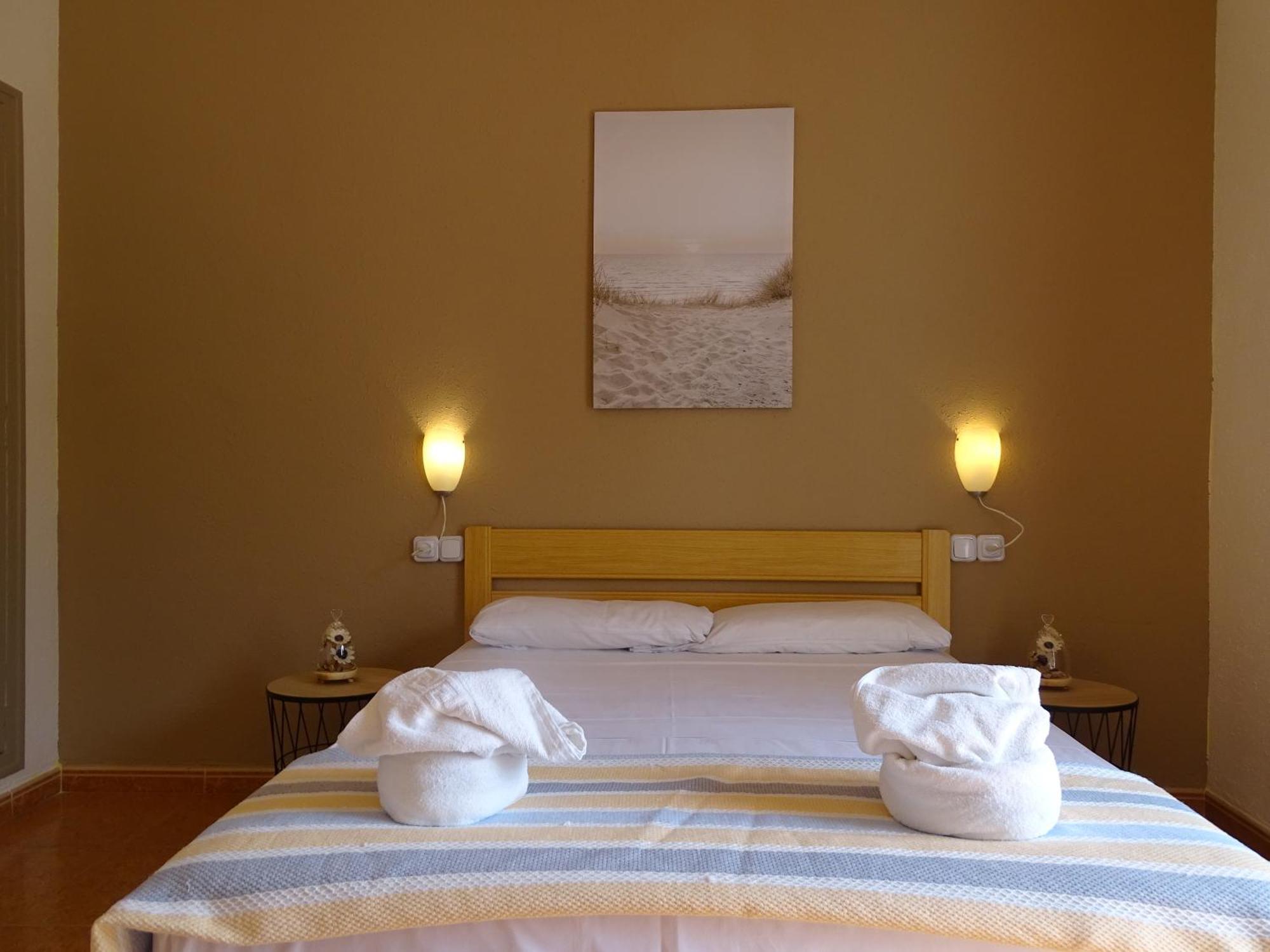 Hostal Lleida Segur de Calafell Εξωτερικό φωτογραφία